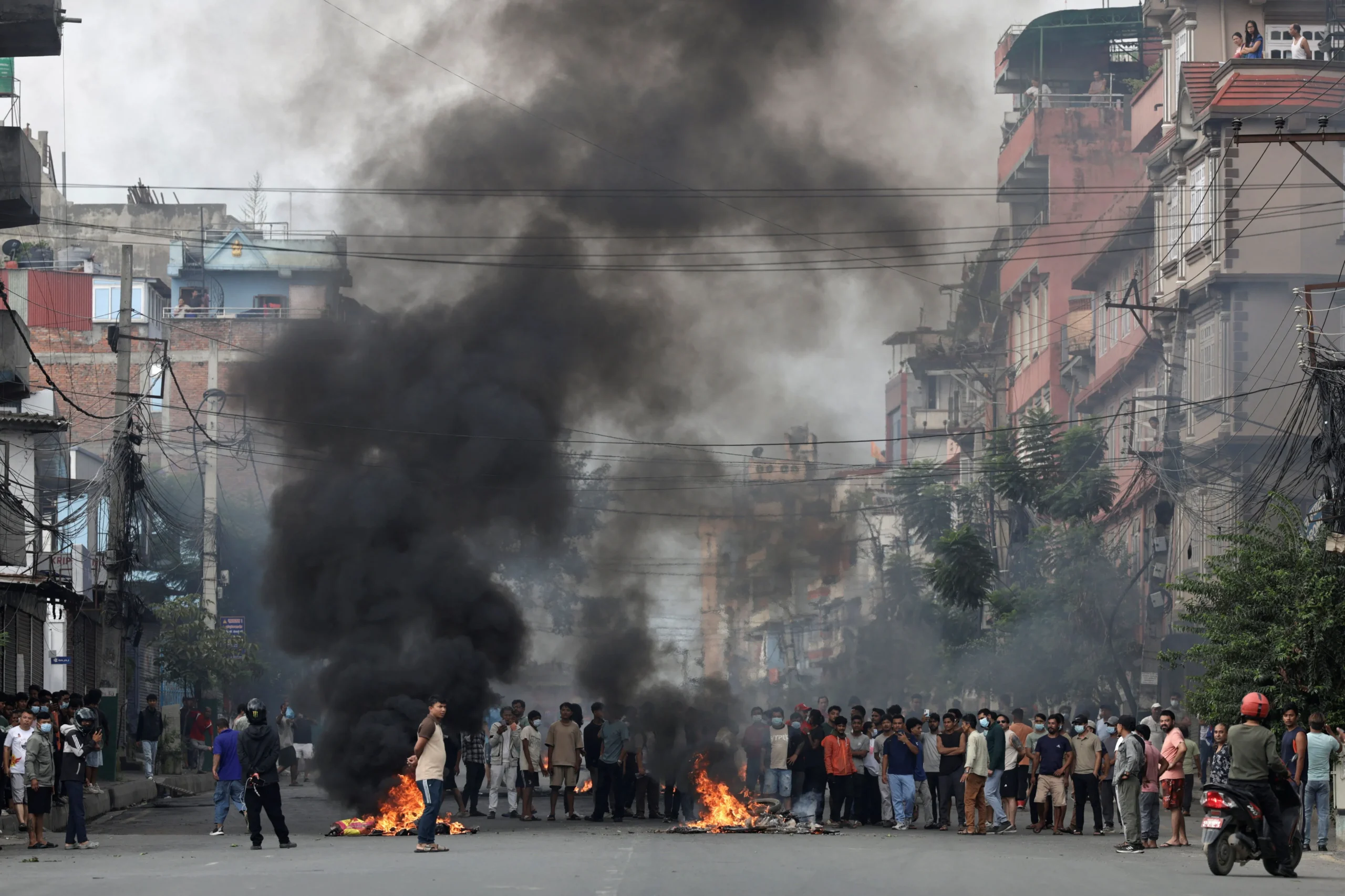 Protestos avençam no Nepal