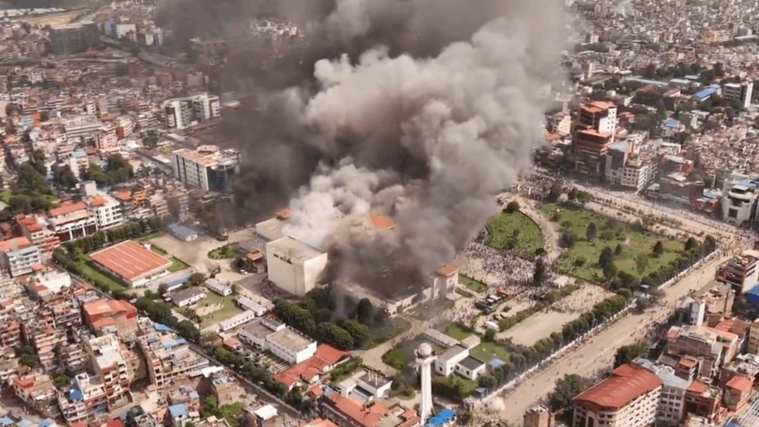 Protesto no Nepal por geração Z